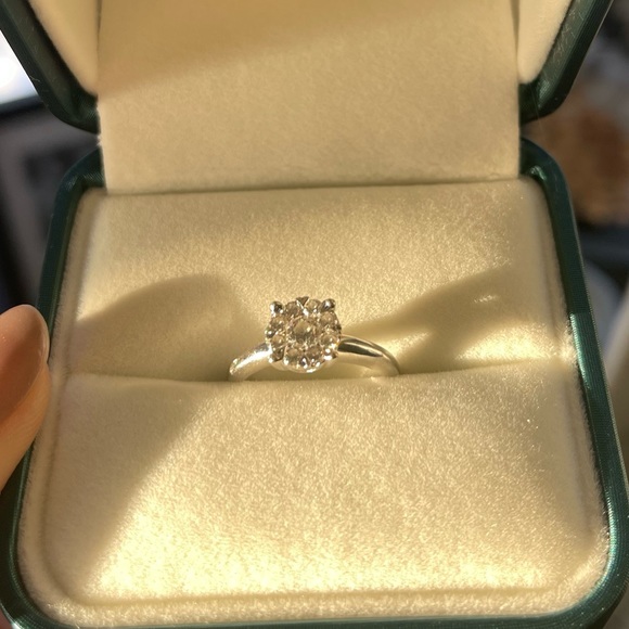 Real natural diamond ring with white gold - Picture 2 of 4